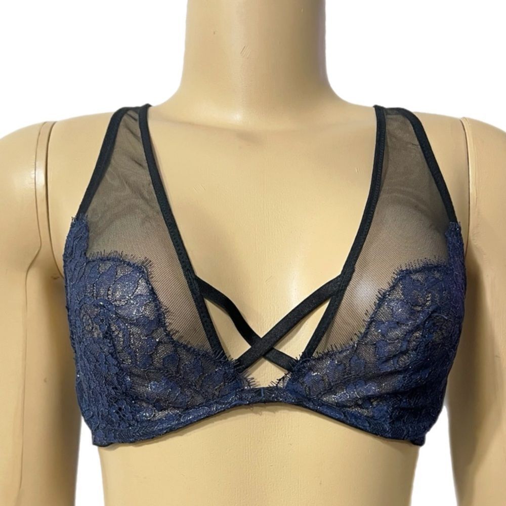 Victoria’s Secret Very Sexy Sheer Mesh unlined Plunge metallic lace bra 32C